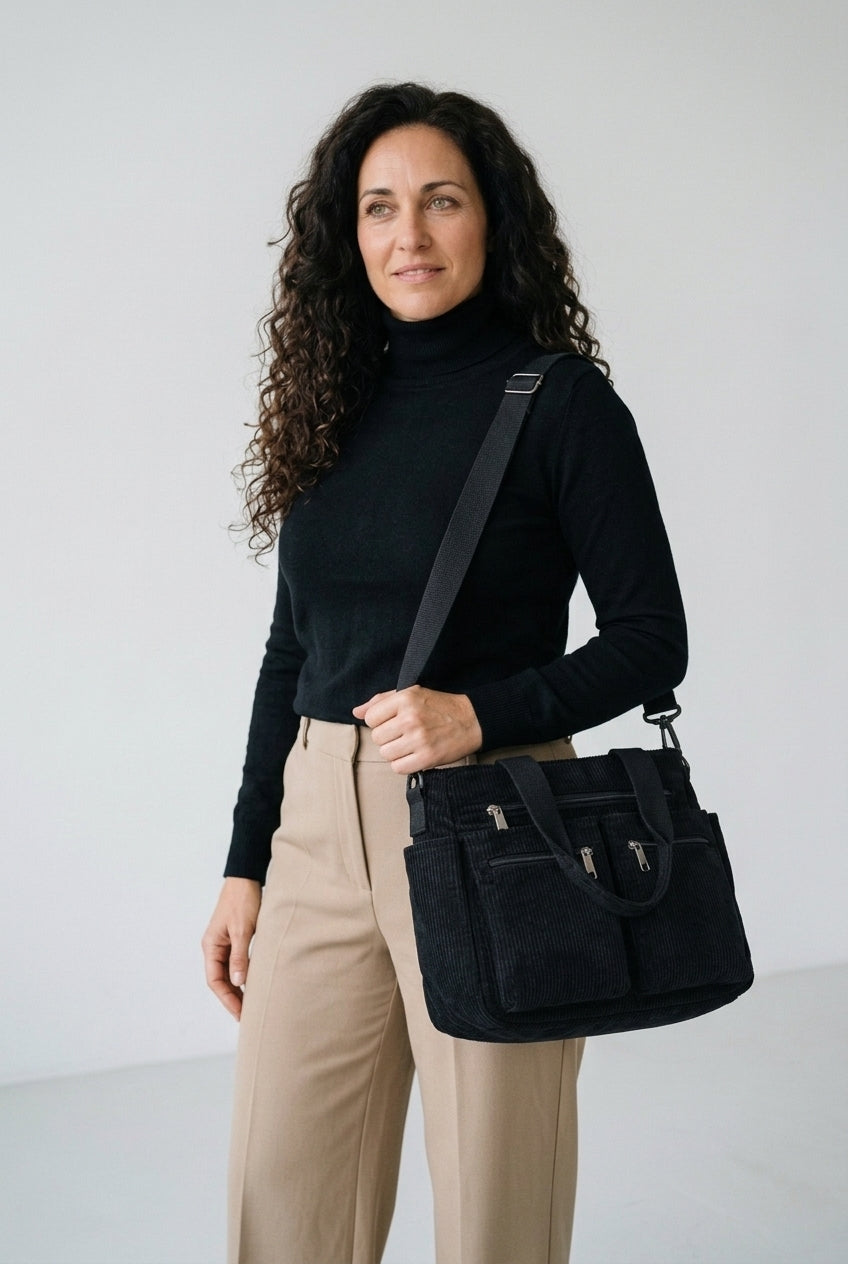 Bruna bolso de pana negro al hombro