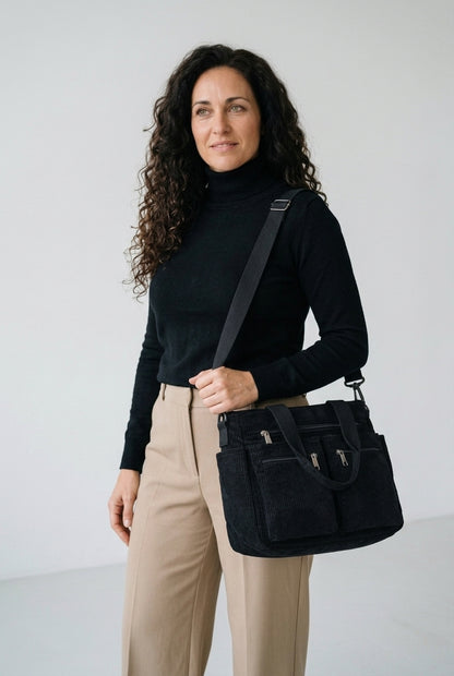 Bruna bolso de pana negro al hombro